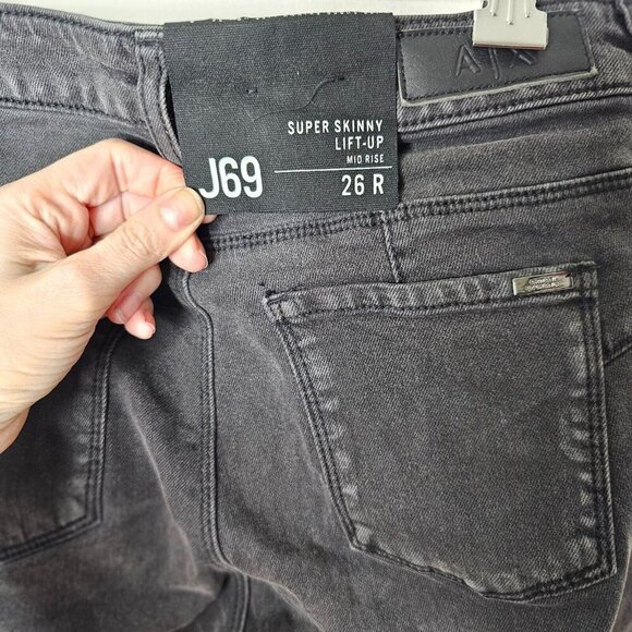 NWOT Armani Exchange J69 Super Skinny Lift Up Dark Gray Beaded Fringe Jeans 26 - Picture 9 of 12